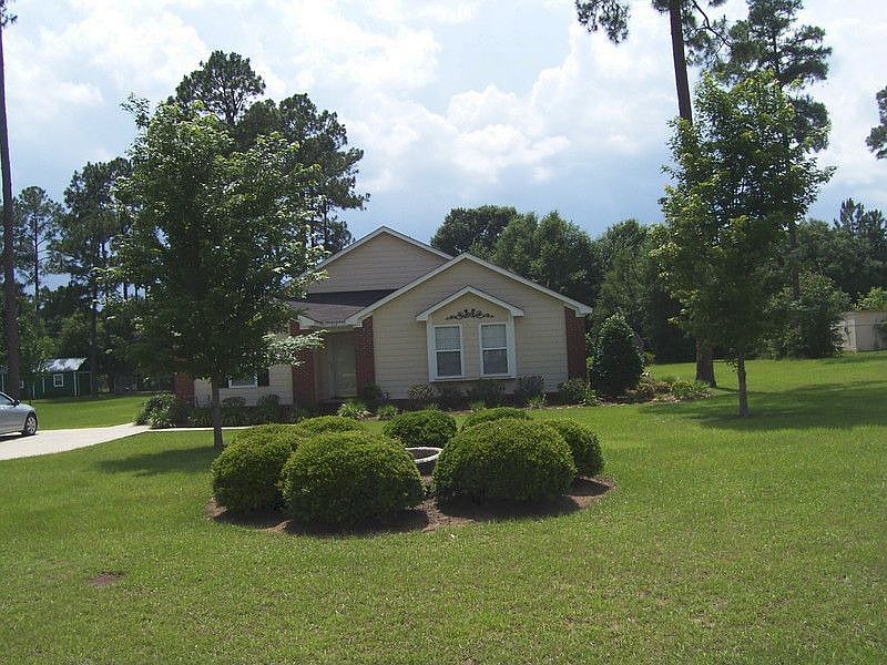 1st image of 114 Pine Manor Dr