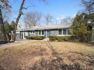 1240 Glenoak Ln, Northbrook, IL 60062