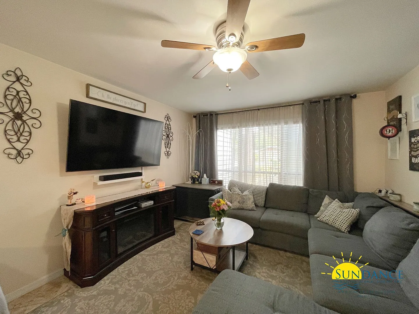Spacious 3-Bedroom Townhome in Shalimar! — Photo 3