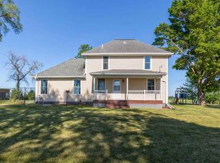 14788 North Ave, Parkersburg, IA 50665