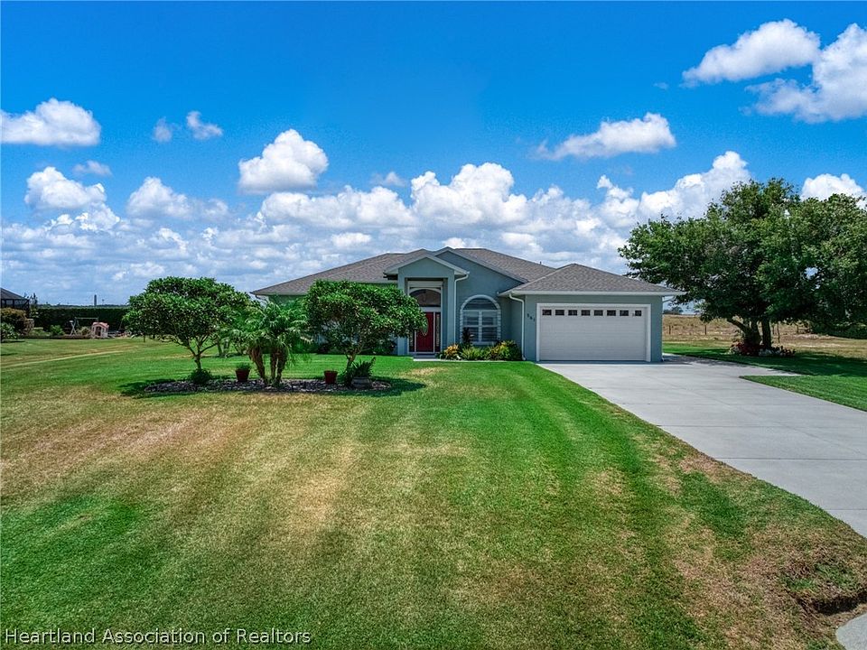 1st image of 561 Sunset Pointe Dr
