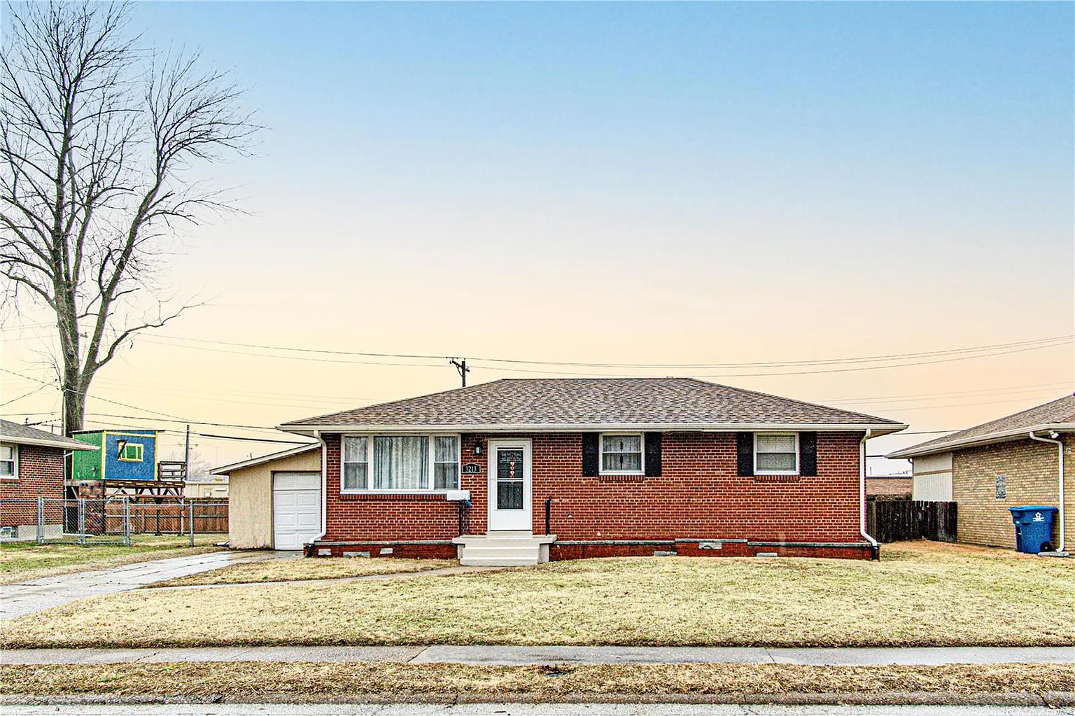 3213 Carlson Ave photo 1