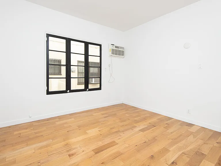 409 N Genesee Ave #3 — Photo 9