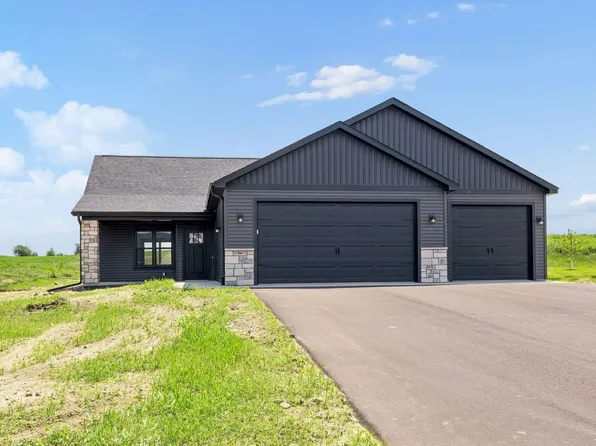 466 Coyote Way, New Richmond, WI 54017