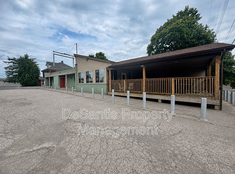 1st image of 2211 Sheffield Rd #221