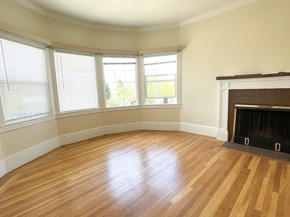 1st image of 3821 Park Blvd #2
