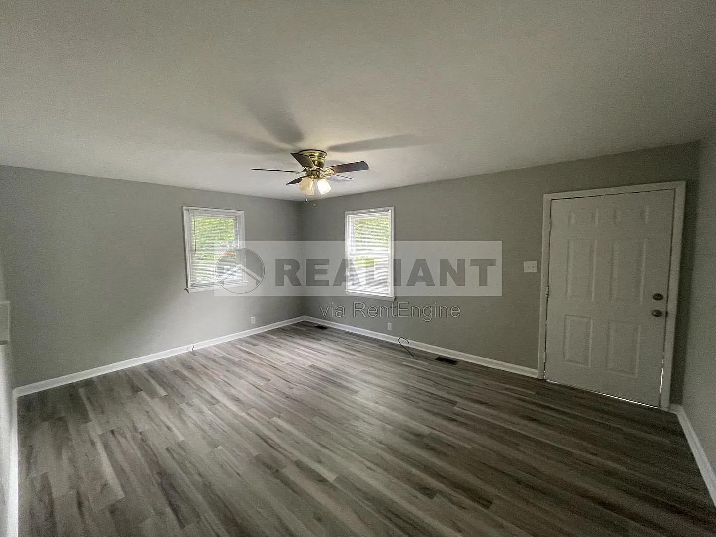2 bed, 1.0 bath, 1050 sqft, $1,300 — Photo 4