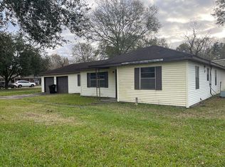 3007 Canal Ave, Nederland, TX 77627