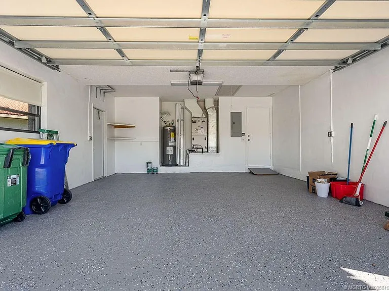 2386 SW Creekside Dr — Photo 46