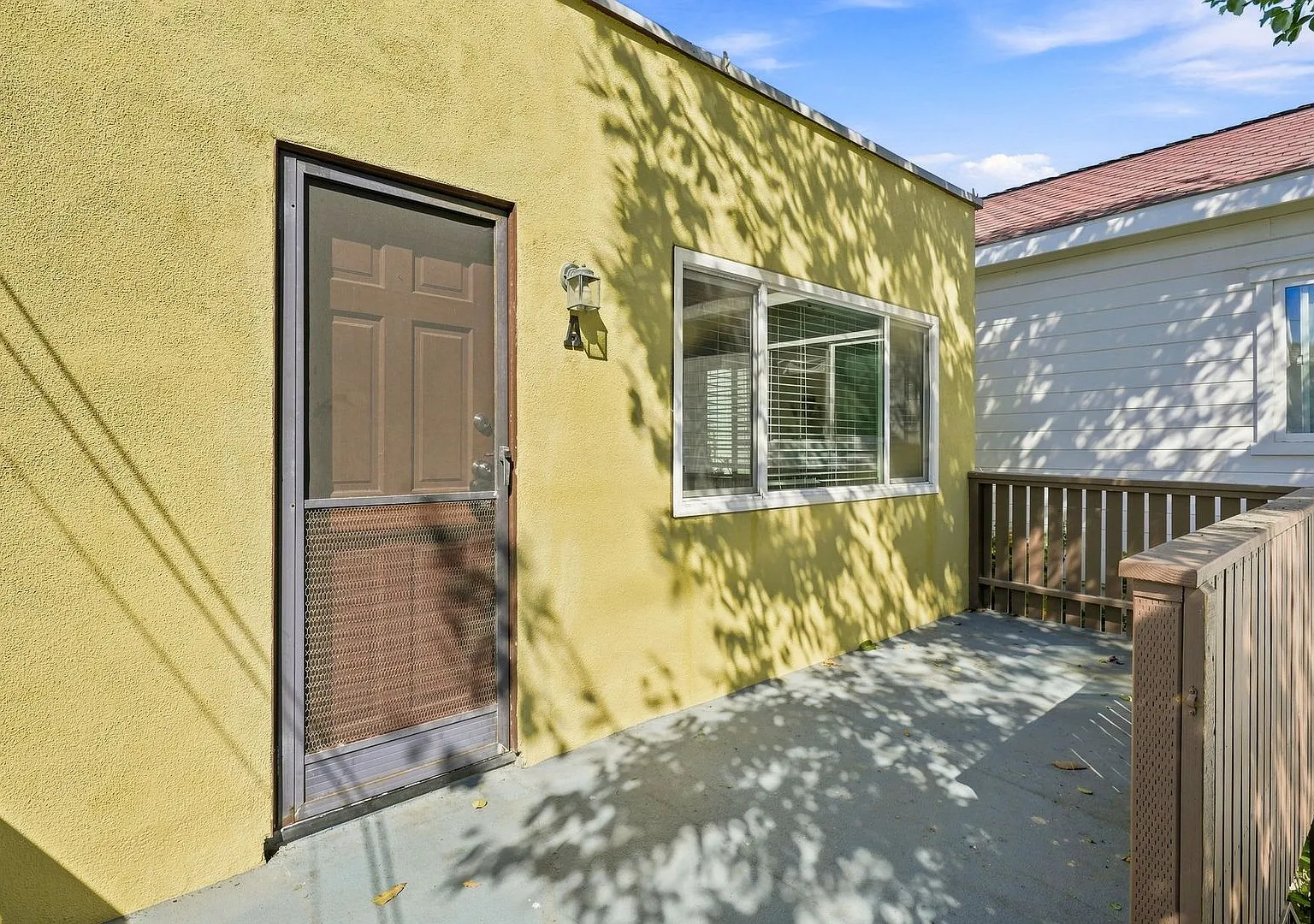 1115 E. Ocean Avenue — Photo 1