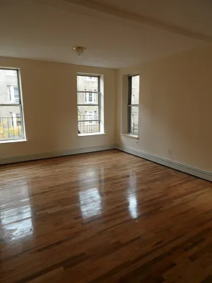 Rented by Bohemia Realty Group | media 35