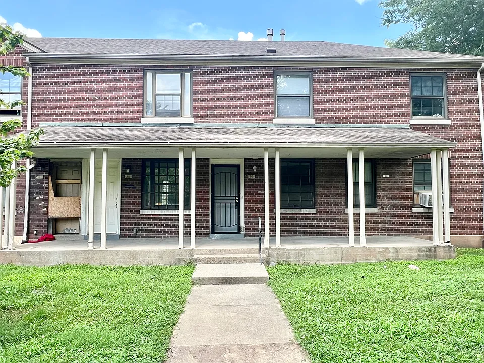 38 College Ct #38