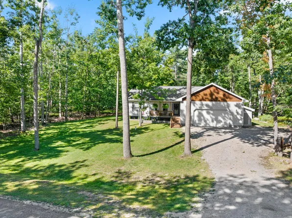 6774 Dogwood Ct, Gaylord, MI 49735