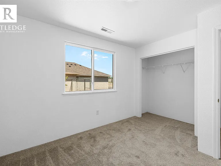 164 S Haskell St — Photo 10