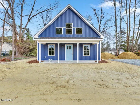 106 W Drane Street, Burgaw, NC 28425