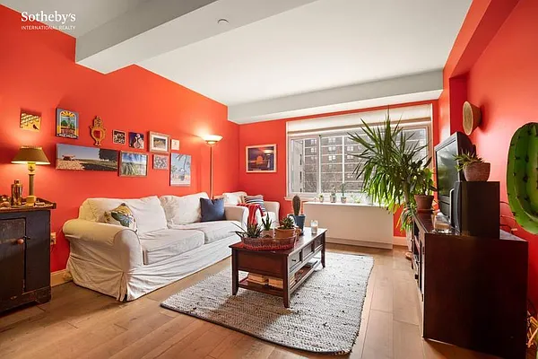 Rented by Sotheby's International Realty | media 20