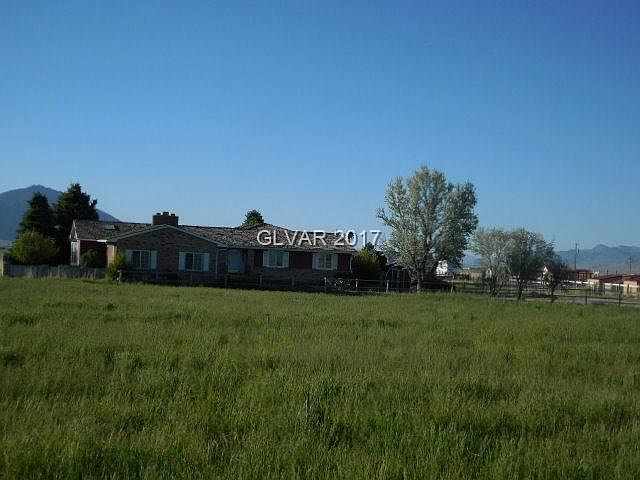 1st image of 476 E Fairview Ln