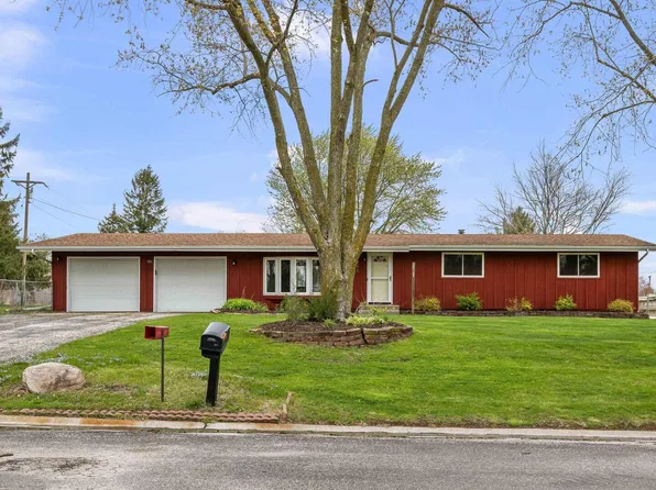 2811 118th Ave W, Milan, IL 61264