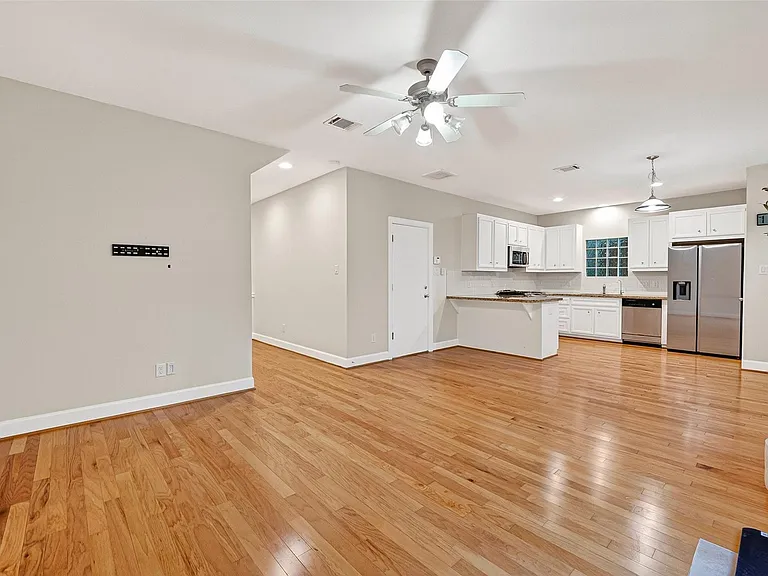 3730 Main Poplar Dr — Photo 6