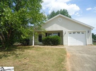 1302 Autumn Glen Ct, Fountain Inn, SC 29644