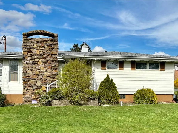 113 Friendship Ln, Dunbar, PA 15431