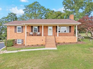 5004 Harvest Ridge Rd, Roanoke, VA 24019