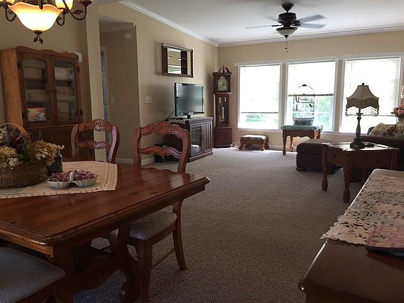2nd image of 7 Sandstone Dr