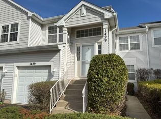 1429 Meadowsedge Ln #1429, Carpentersville, IL 60110