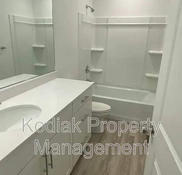 1087 N 1840 W — Photo 12
