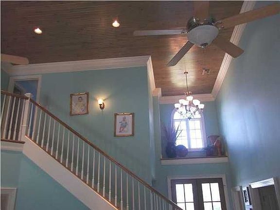 3rd image of 13974 Elam Cir