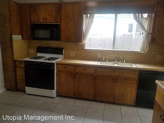4th image of 1726 N El Molino Ave