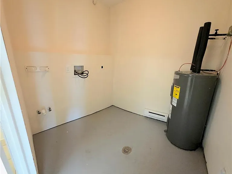 481 Savage Rd — Photo 23