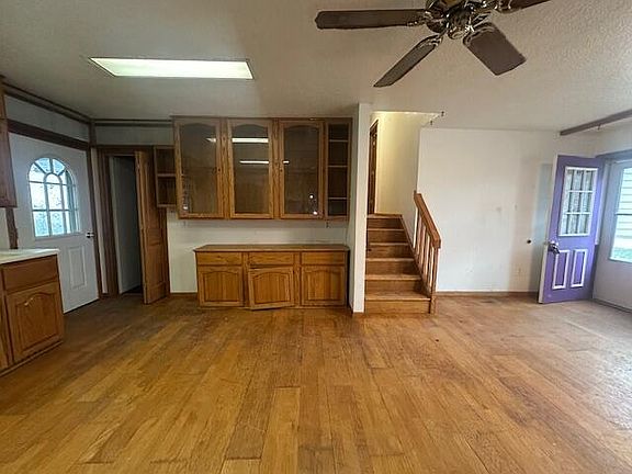 5th image of 636 1st St NW