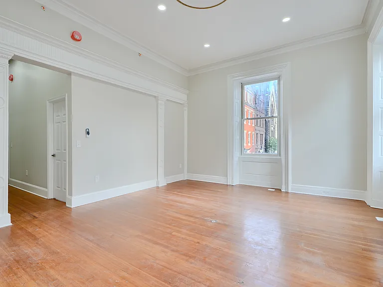 801 N Charles St #11 — Photo 9