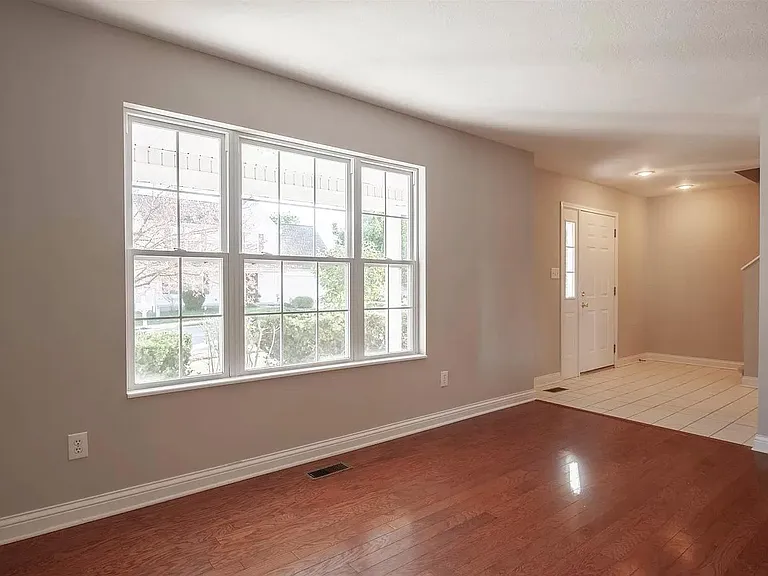 3816 S Claybridge Dr — Photo 8