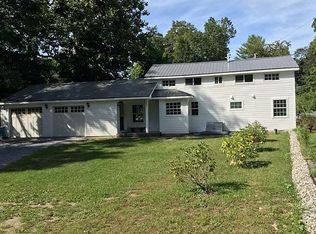 121 Stanford Rd, Millbrook, NY 12545