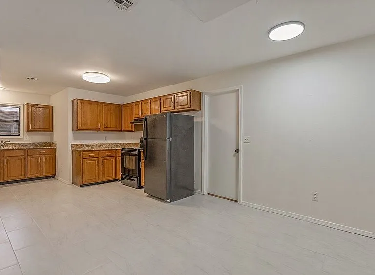 2689 W Mount Comfort Rd — Photo 5