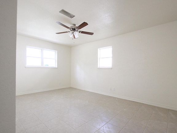 5th image of 1404 Baldridge Dr