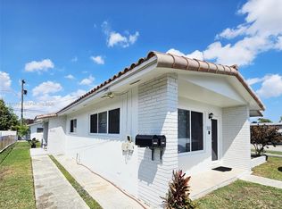 9301 SW 37th St #4, Miami, FL 33165