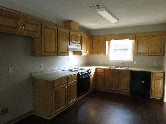 2nd image of 217 Candleglow Trl
