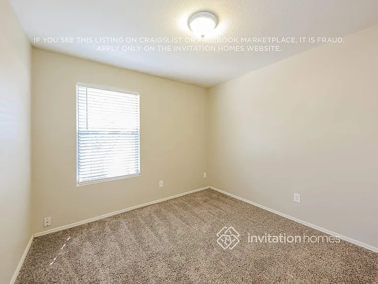 12910 W Holly St — Photo 11