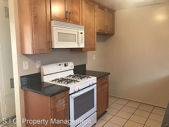 2nd image of 250 W Howard St #3