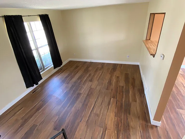 4225 Hummingbird Dr — Photo 3