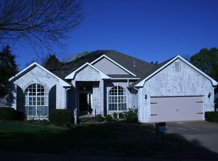 1823 N Glenbrook Pl, Fayetteville, AR 72701