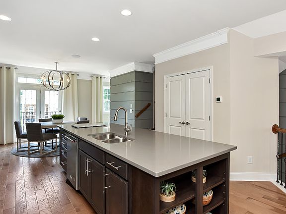 Beautiful Open Kitchen with large island
