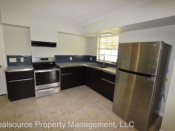 5th image of 2654 Shirley Ave