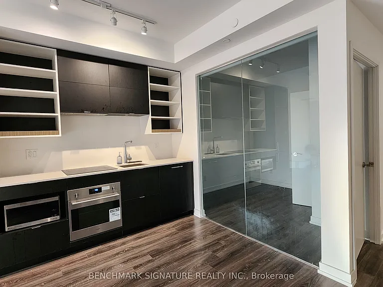 20 Edward St #2512 — Photo 10