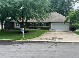 600 NE Golfview Dr, Blue Springs, MO 64014