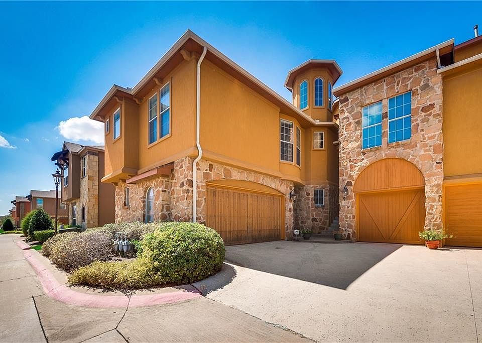 1st image of 2620 Villa Di Lago Unit 6