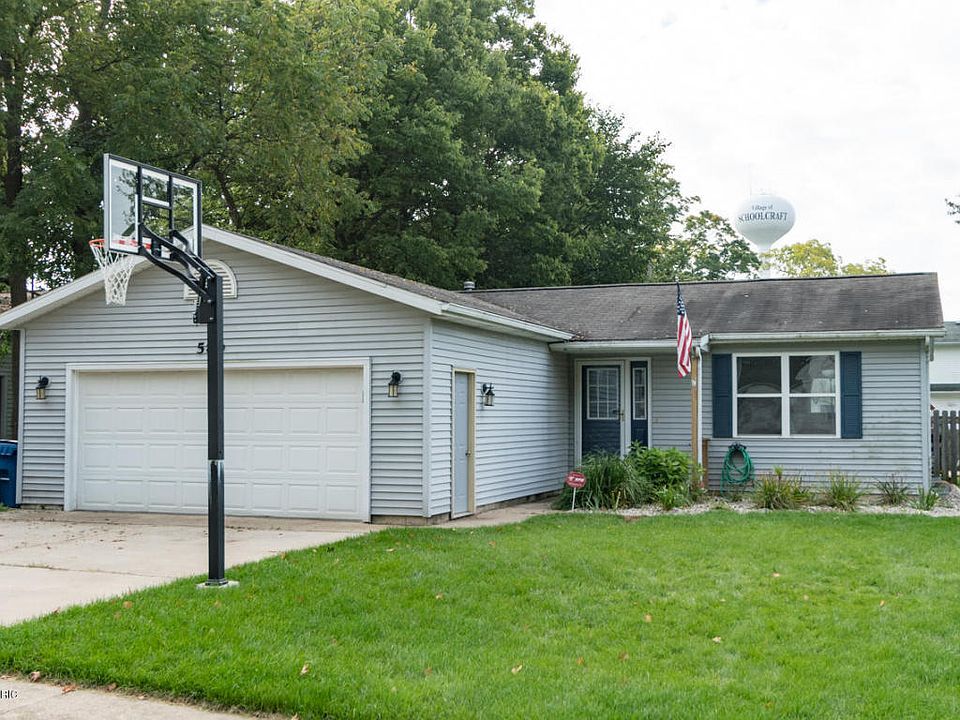 1st image of 580 E Osterhout St